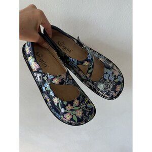 Alegria Floral Patterned Flats